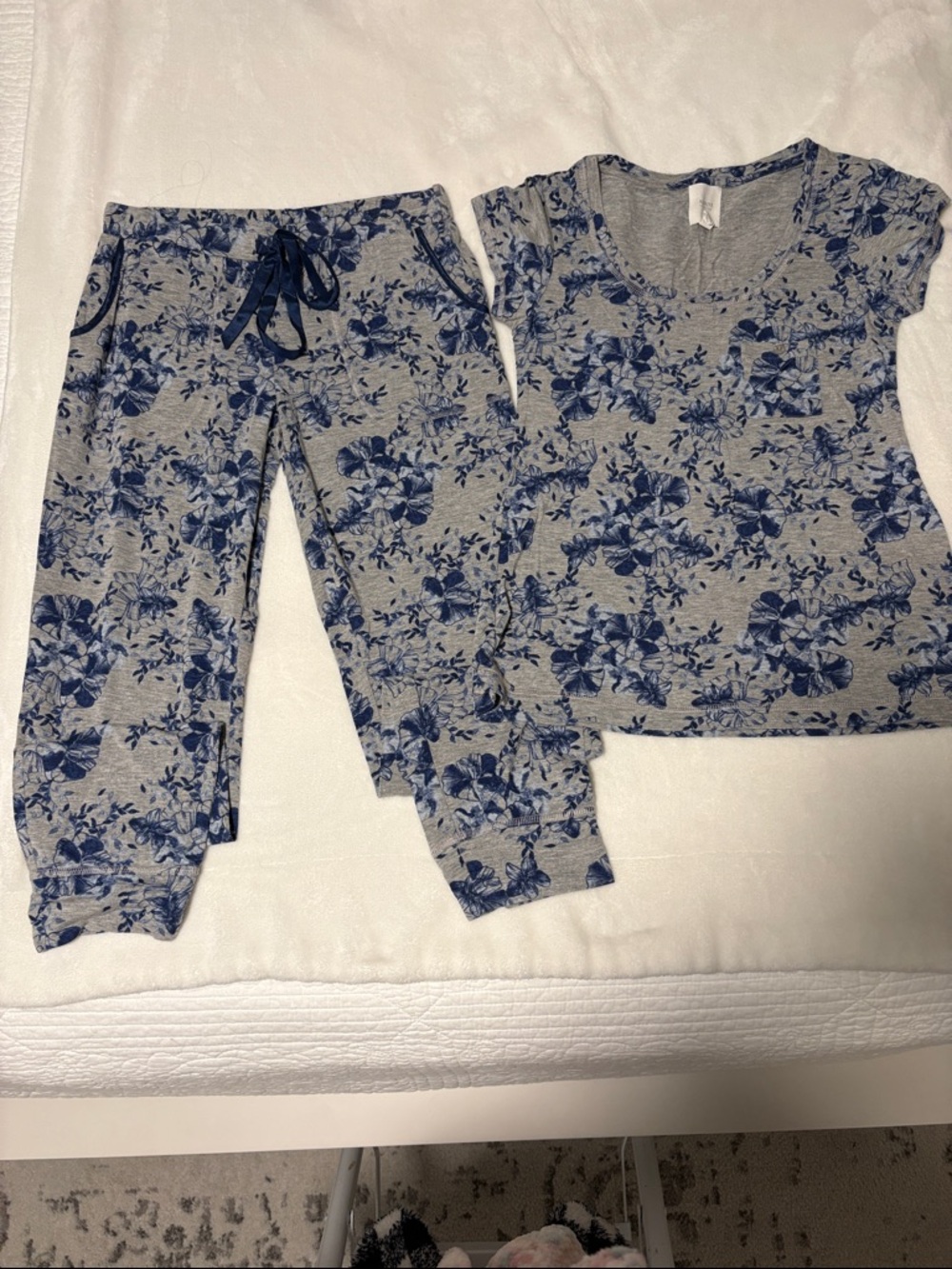 Alfani Gray & Navy Floral Short-Sleeve Pajama Set- full length pants